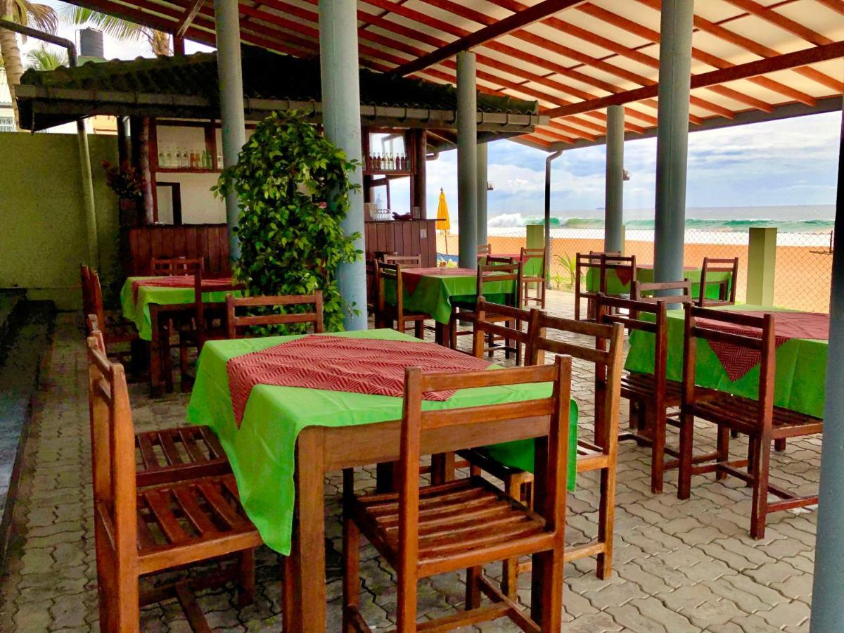 Serenade Beach Hotel Хиккадува Экстерьер фото